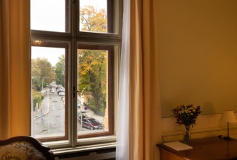 Vila-Lanna-2025-LQ-52